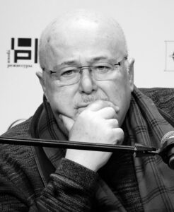 Второе фото Калягина в новость